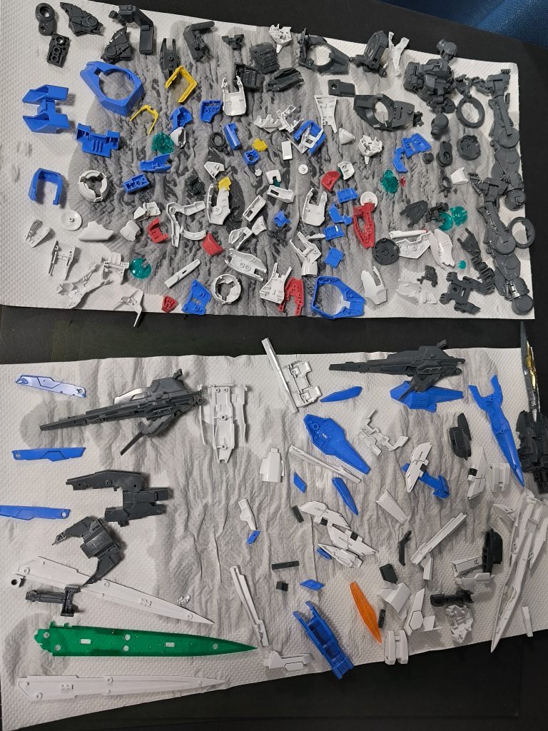 今回は素組みの中古を組み直しました。まあまあボリュームがあって手強かったですね。  最後まで閲覧ありがとうございました。 