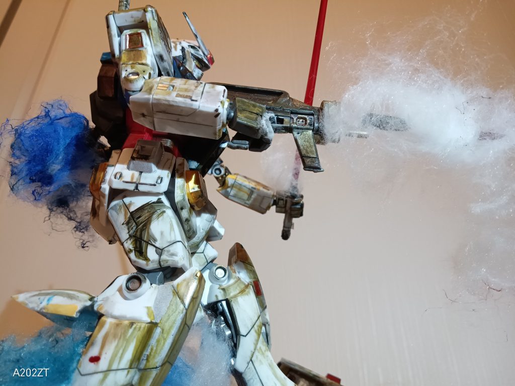 やっぱりこのアングル好きなんですよねぇーー話は代わりますがみなさんが好きなガンダムはなんですか？僕はフリーダムです。やっぱり舞い降りる剣の影響がすごいです。いつかフリーダム作りたいな…