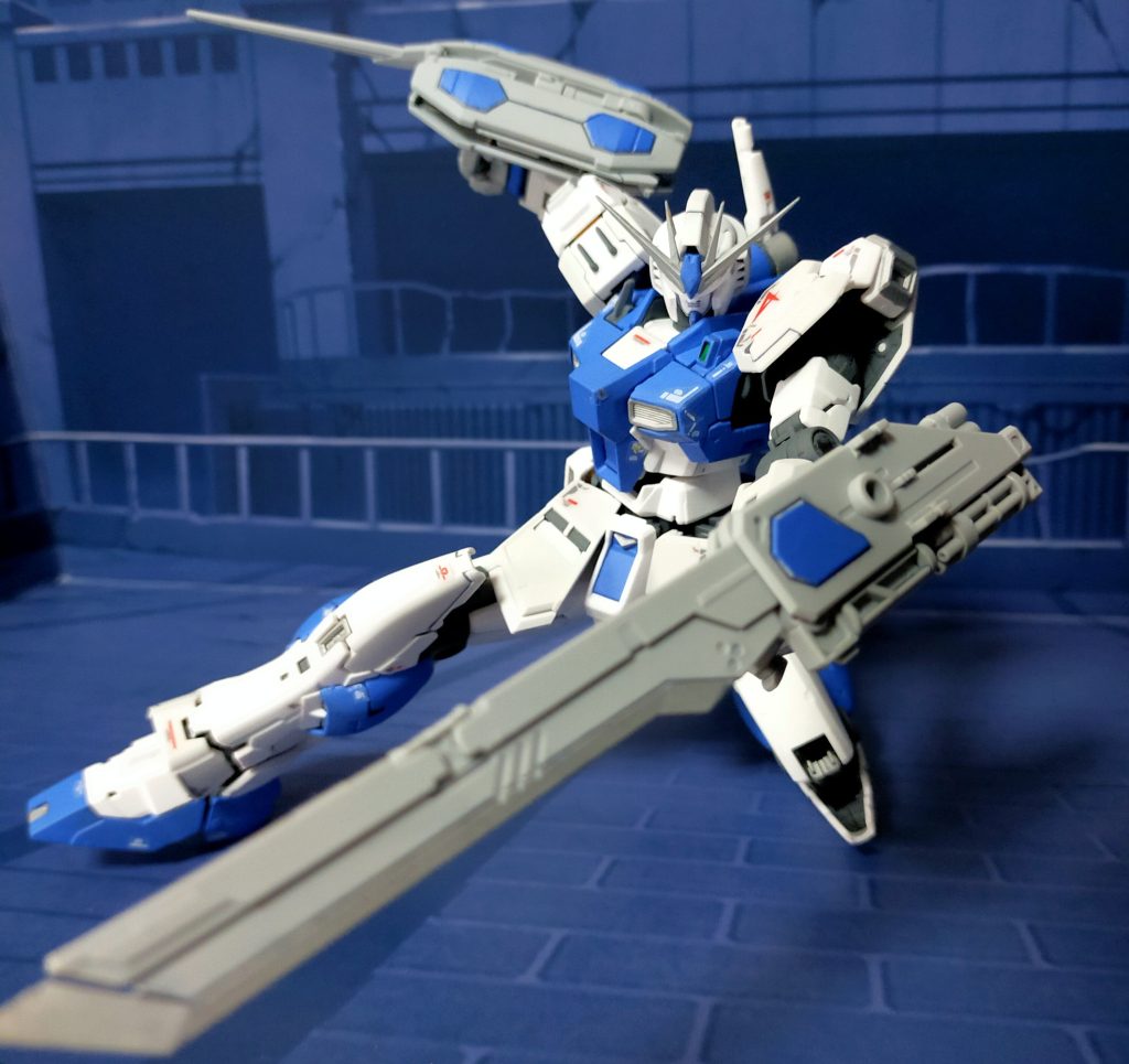 大剣はポージングが映えるので良いですね。