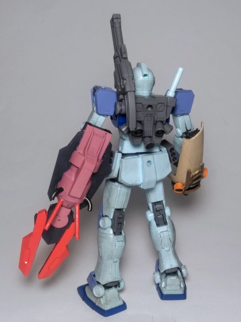 『 ディオ・ブジム 曹長 (妄想…『ジムの日?』こんな記念日も在るんだなぁ?…戦士)』が駆るこの『港湾施設警備仕様のジム〔MSD〕』😁          『トリントン基地の港湾施設所属』なので「海洋地域偽装風」に塗装が施されております 🤔                              脳内設定では「"防水シーリング"が施されている」と、いう事でお願いします 😘「海域周辺防衛戦闘」をドノ様にコナスのか❓ 🧐と、云うわけで妄想『 0083 トリントン基地 港湾施設所属ver,』を晒して逝こうと思います 😤