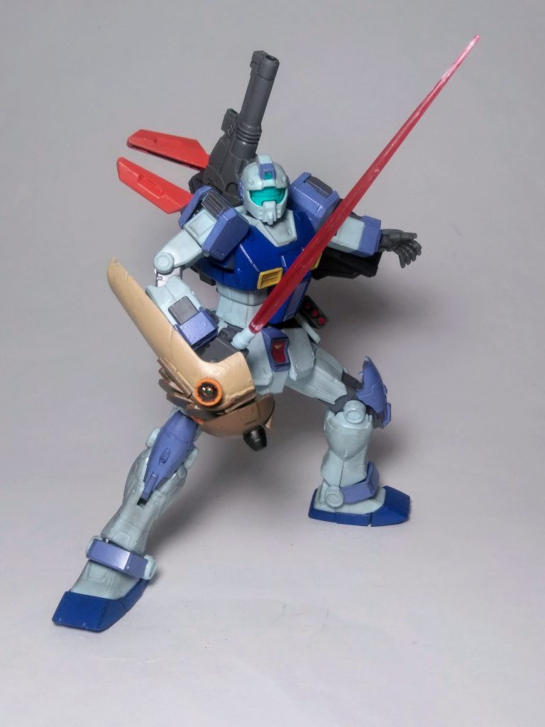 勿論、接近戦には欠かせない『ビーム サーベル』を抜刀です 😁               今回は「ランドセル🎒」に装備ですが「リア  アーマー」へも設置可能な"専用パーツとサーベルがもう一本"付属の親切設計だったりします 😄💕