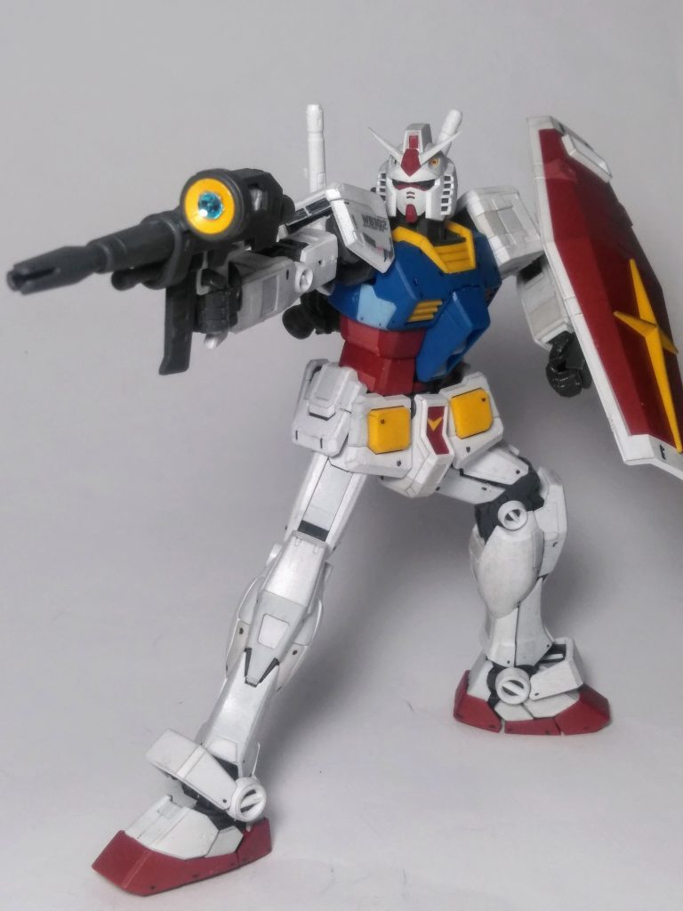 最初に発表させて頂くのは『RG RX-78 ガンダム』記念すべき一番最初に販売されました『リアルグレード』プラモデルキットです。