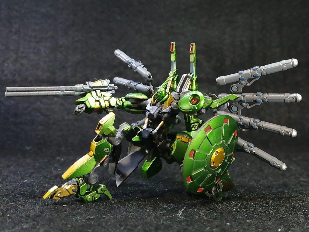 関節の追加部分。 肩、二の腕、肘、手首。 股関節、膝二重関節、足首の横スイング。 ウェポンラックが動きます。