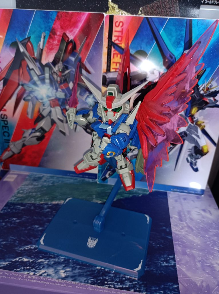 見づらいけど、ビームブーメラン持ってる。大きさは2種類ある!