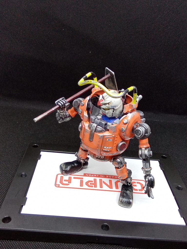 ガチャで入手した【待ちぼうけガンダム】モビルハロに乗せたらちょうどよいサイズシートと操縦桿を作ってみました あとは・・作業用っぽいカラーに塗装