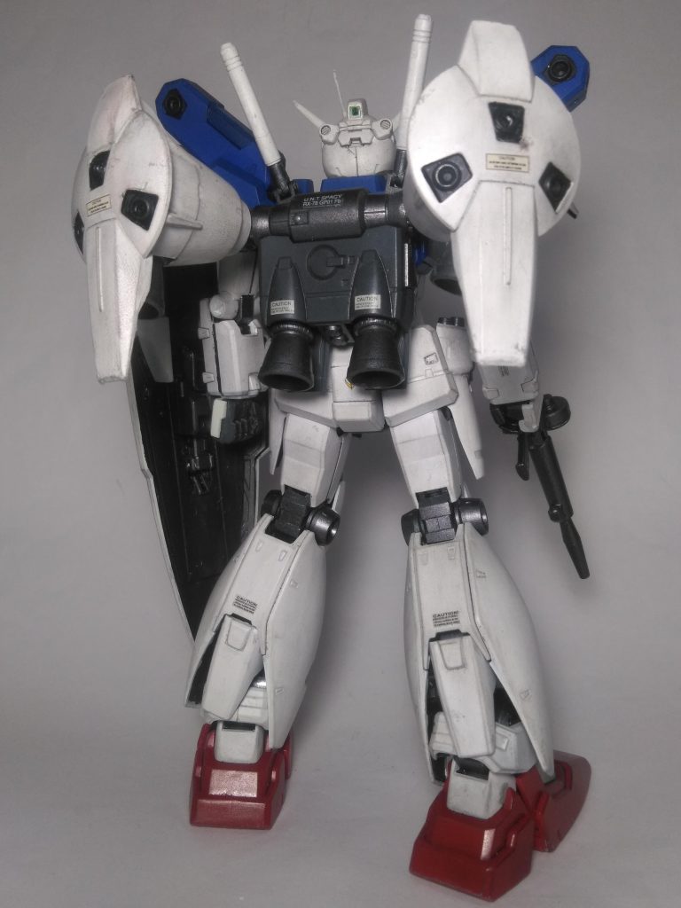 この子を設定画で初見した時の感想は"メチャクチャ!カッケー💗"でした😍💕だって「素のGP-01のデザイン画」がチョッと"アレ"だったモノだから😅モットも「アニメとして躍動シーン」を観ると、この考えは消える事が"世の常"ですけどね😁