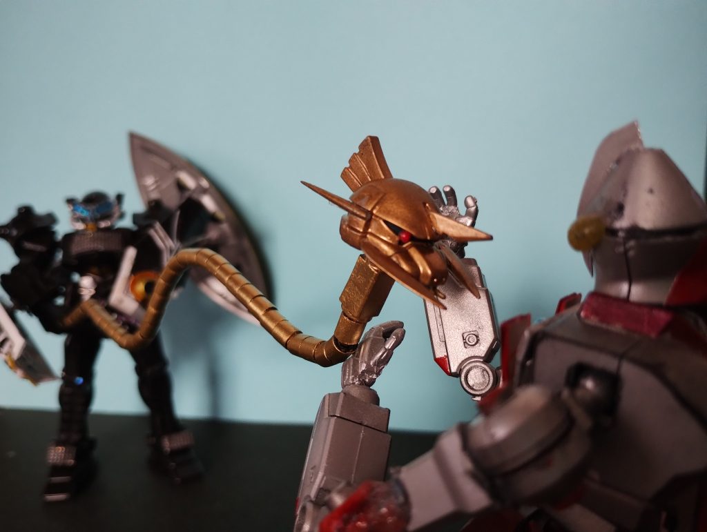 カーン・ゴッフが襲い掛かる。負けるな、ウルトラガンダム!