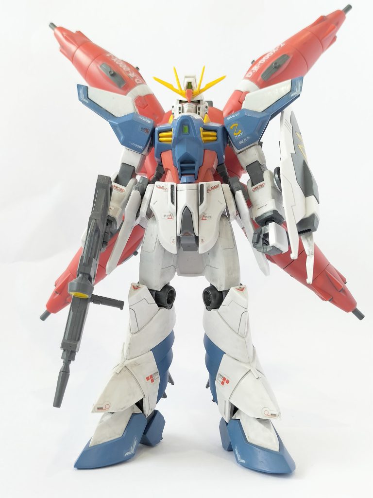 素組みだとやはり足が短い印象なので太もも2.5mm延長しました。あとは小顔化を狙ってマスク位置調整しました。青はエアリアル改修型ブルーでいっときました(gundam-kao6)