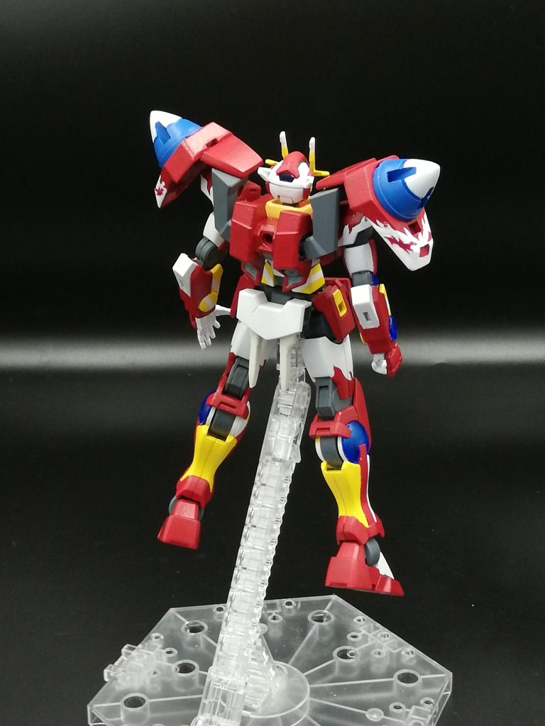 関節と白い部分は技術力不足により無塗装です。アンテナをシャープ化させないところと肉抜きそのままなのは作中再現です。