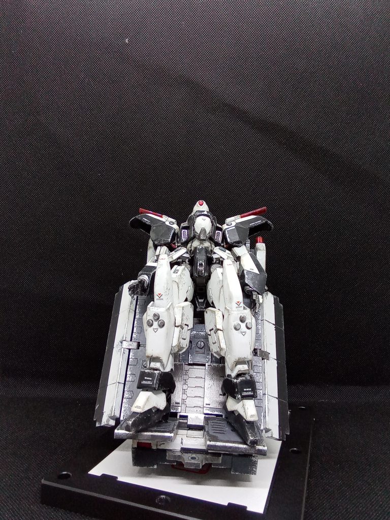 ガンヴォルヴァをベースにパトレイバー(バンダイ製品)の零式のパーツとパテで改造してみました。