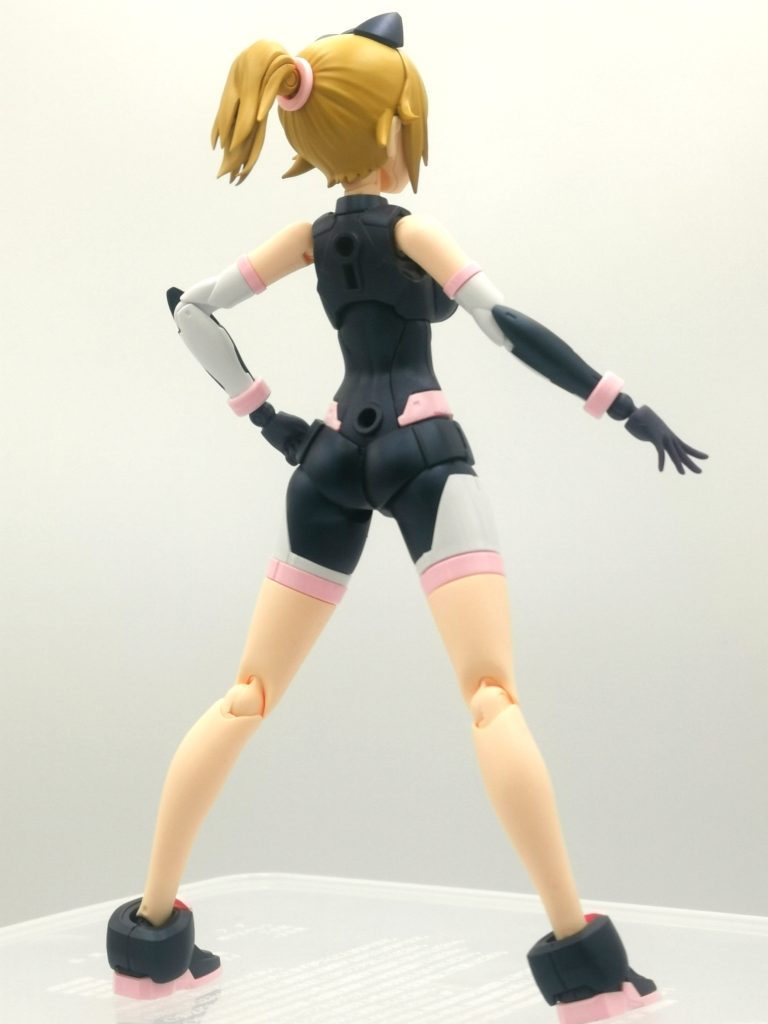 スパッツ系なので色んな武装とも相性が良さそう。