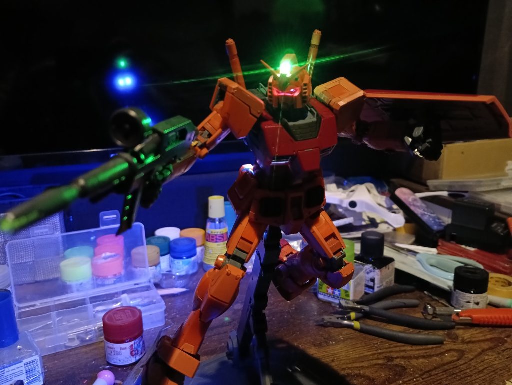 MG キャスバル専用ガンダム Ver.3.0 LED組込–8枚目/制作者：福田　義康