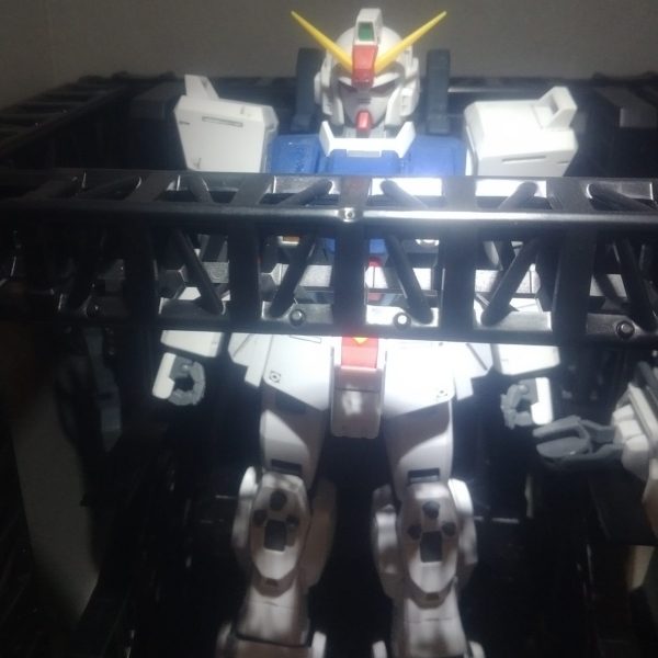 陸戦型ガンダム　格納