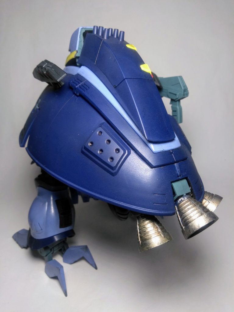 「 4 年前」のキットかぁ? 🤔 案外 時間が経って無かったのですね 😄「UP主」の未熟さの為なのか"MAへの変形"が設定通りに逝きません 😭特に下半身へ上半身を収納後、左腕部で"MA形態時の頭部?"を上手く定位置に納める事が「超ムズい❗😡💢」