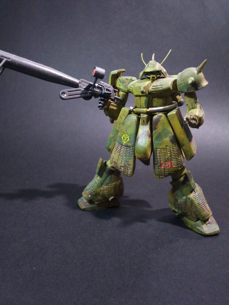 近藤版の特徴と言えばスカートアーマーの大型化、マニピュレータが細い、ツィンメリットコーティング等他にも色々な独自のアレンジがきいていて魅力的なMSが多いです。今回の旧キット　1/220　マラサイも元のキットはちょっと残念な感じのキットでしたが（かっこいいと思われている方スミマセン）何とか近藤版に近づけてみました。