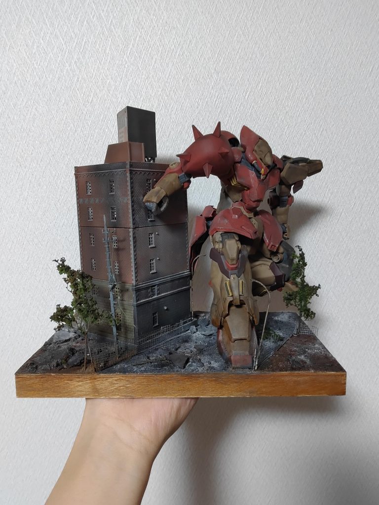 木やコンクリなどをちらせば完成です。かなり適当に作ったので大きすぎるレンガや電線が一本しか通ってない電柱など大目に見ていただけるとありがたいです。