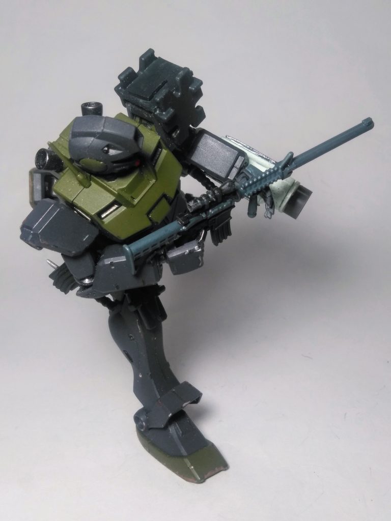 先日 ｢UP主の盟友｣で在らせられる『ike_k5氏』より大変興味深い考察が発表されました。その内容を一部抜粋させて頂きます✨😌✨『ミノフスキー博士の親戚のモリスキー博士からある研究発表がありました。内容は、ある症候群を発症させる遺伝子の発見についてである。(中略) 更に調査中の『ヒャキンスキー』と言う、特定価格帯のお店の商品をパーツとして認識してしまう症候群があるそうです。重症者は、100円ライターや文房具までパーツ化してしまうとか。』⬆️この文面❗🧐｢UP主｣の心に激しい衝撃がハシリました🤯⚡・・・『此ってオレの事じゃネッ❗』と！気になる内容は此方❗⬇️ https://gumpla.jp/hg/1901390 そんな訳で｢ニシャニシャ😁｣しながら実行です😊装備しているのは『セ〇ア』にて購入の『アサルトライフル』と、相成ります😁