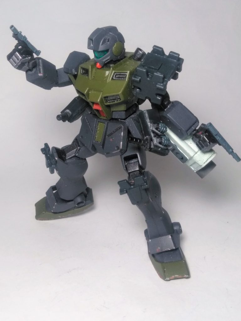 此方も『〇リア』にて購入皆様？御用達の『ハンドガン』😍もう二回り程大きいと｢MS｣には丁度良いんですかねぇ🤔同じく『ショットガンに付属の手榴弾』もクっ付けときました😋