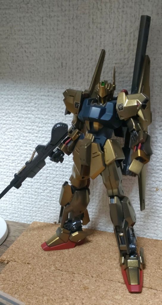 暗めのゴールドがカッコイイ。大人の金色って感じでお気に入り。