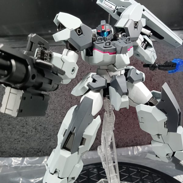 ジムストライカーカスタム（次世代汎用試験機）