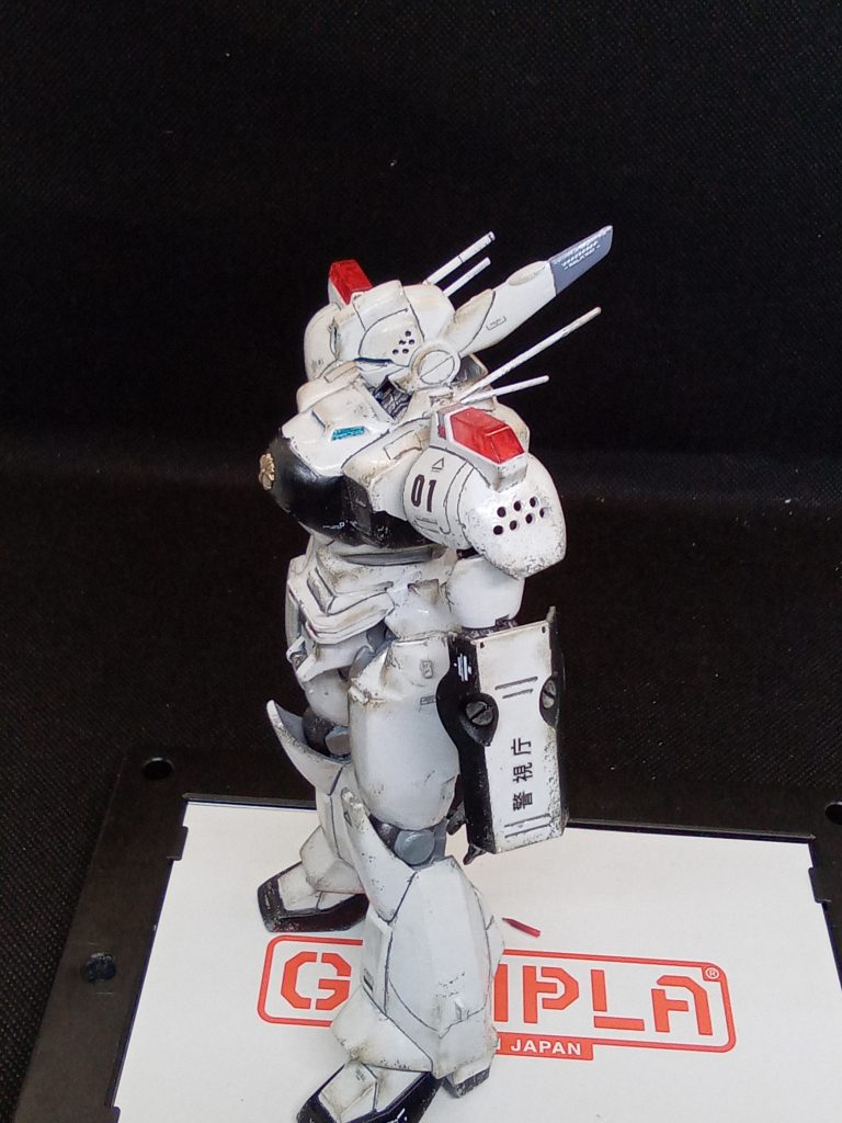 襟元から少しだけエアリアルがみえますw顔は少しだけ小型化　バイザーはパテでデザイン変更