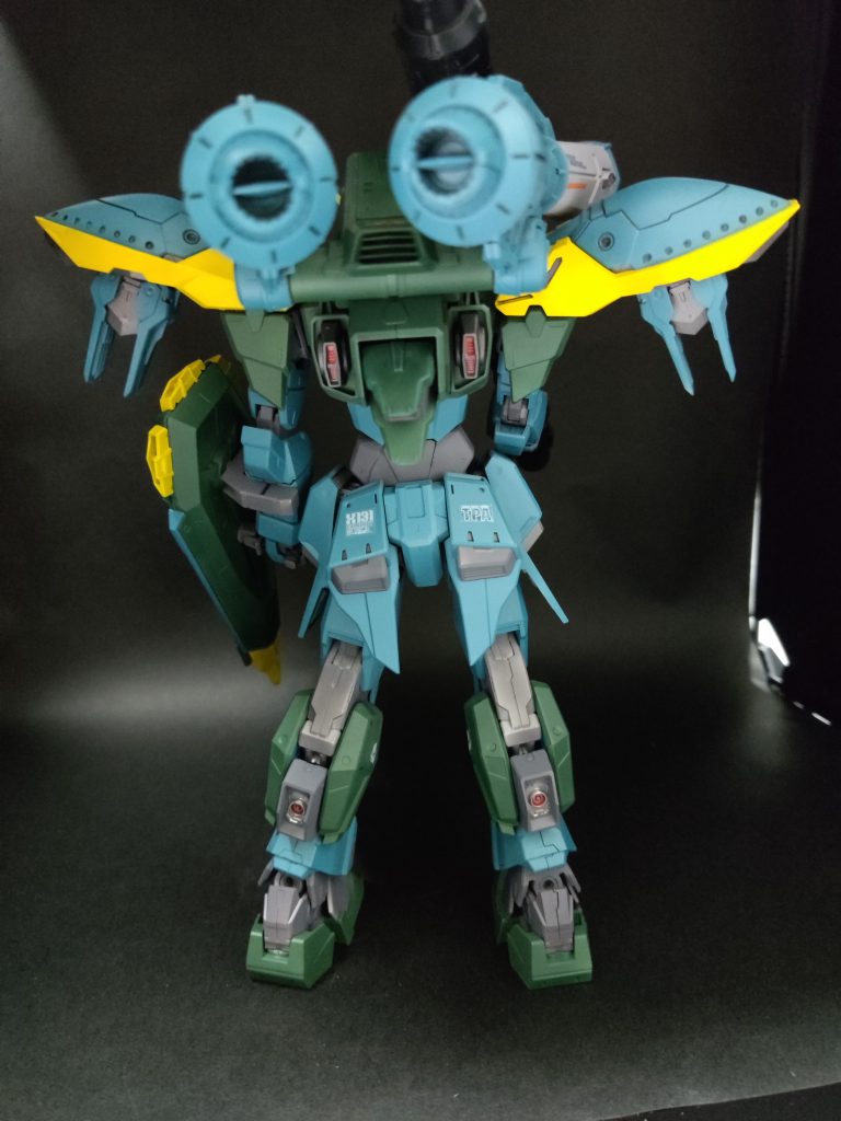 バーニア部分をメッキシルバーで塗装しましたが、肉眼でないと分かりません💦