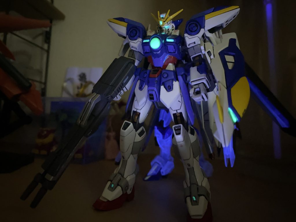 ブラックライト照らし