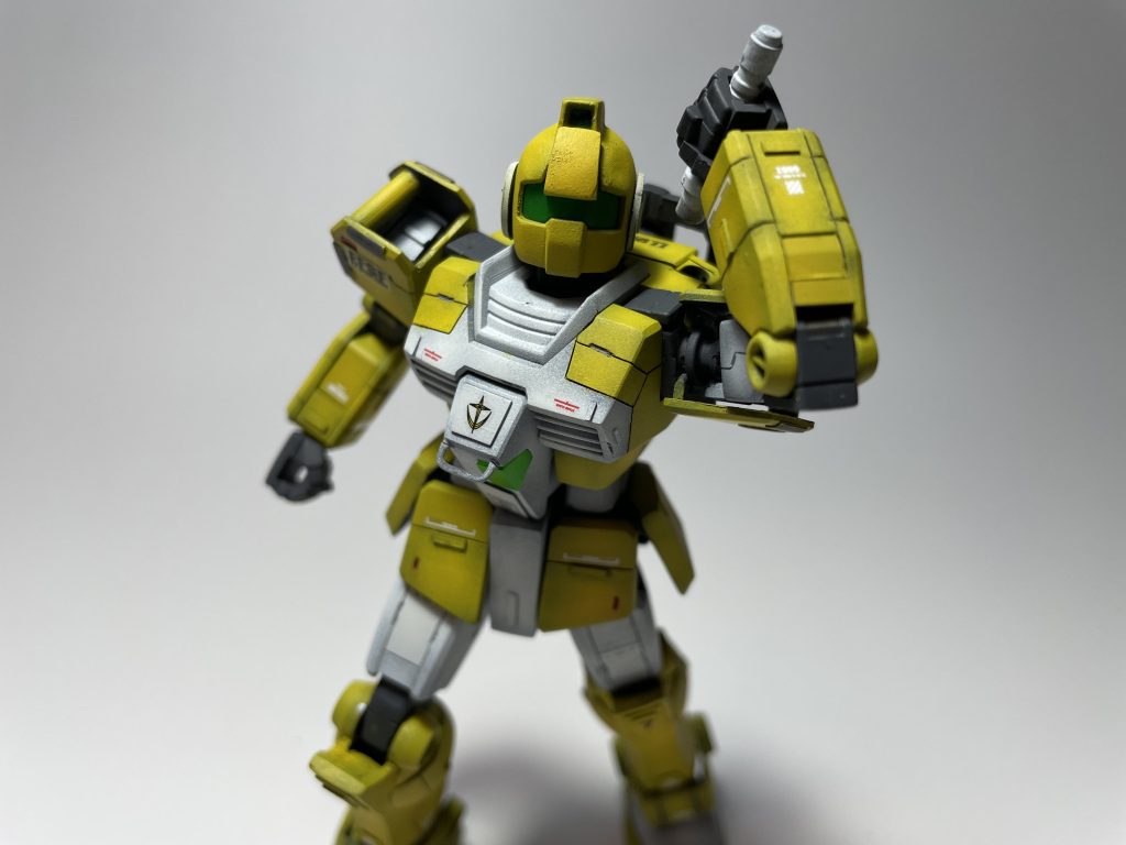 ガンダムウォーのカードイラスト的なポーズ訓練の時もこのビームサーベルはビーム出るんだろうか、、、?危なそう