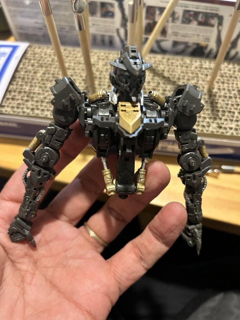 私は塗装しながら作るんですが、皆さんはどうされてますかね。