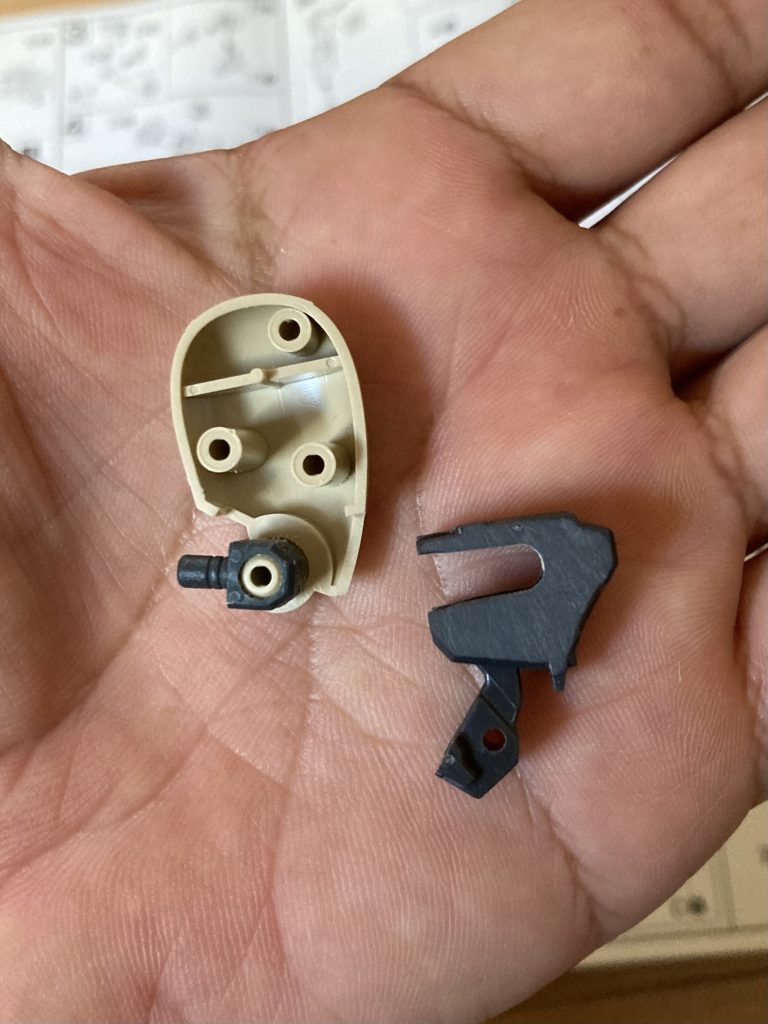 膝関節の後ハメ。これは簡単なのでオススメです。