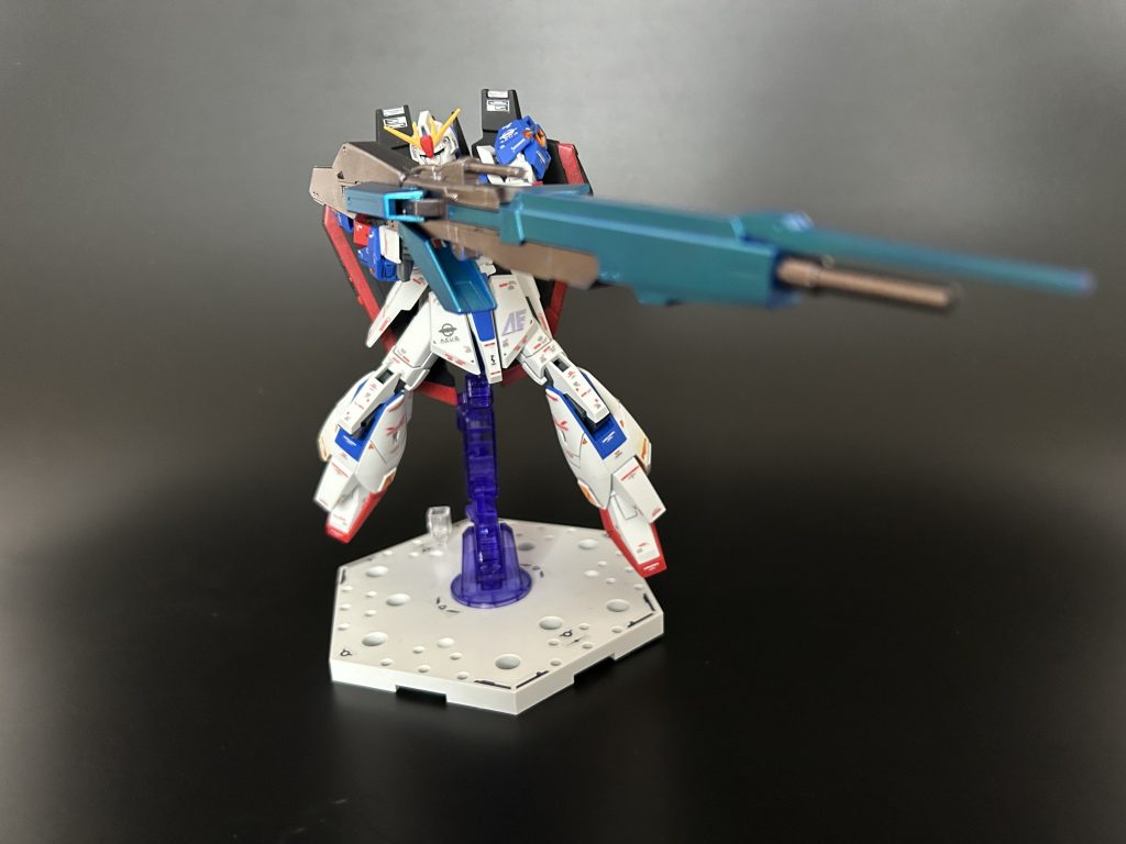 ハイパーメガランチャーはガンマカエアブラシで塗装しました。発色がとても良いのでオリジナルのカラーにするときはありがたいです。