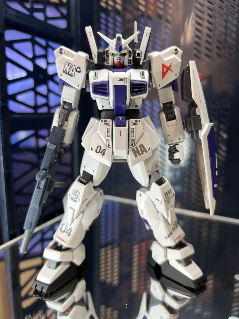 新設ロンドベル治安維持遊撃部隊、MS部隊隊長アムロ大尉の搭乗機。オーバーホール中のνガンダムの代替機という妄想です✨