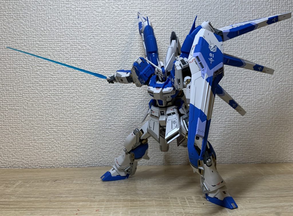 サーベル構え。