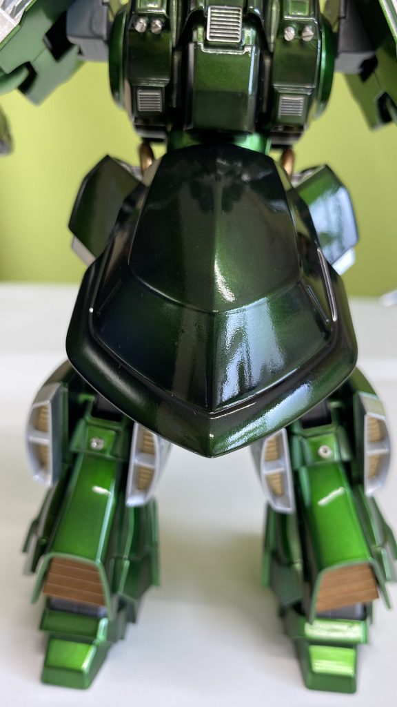 濃い緑はクリアグリーン➕クリアレッド➕クリアブラックです。金色はパールカッパー。