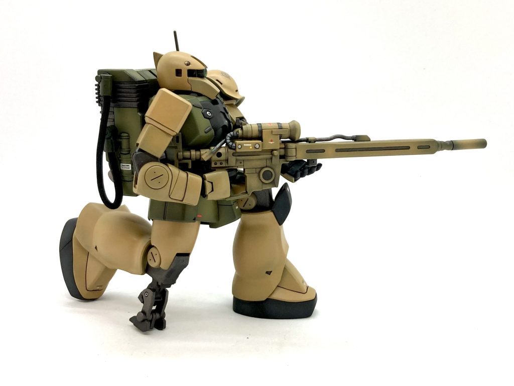 この立膝専用パーツ。冷静に考えると、ロボットなのにコレ必要🧐?感が否めないんですが…   そこは男のロマンですね。カッコイイんだからそれでイイのです!