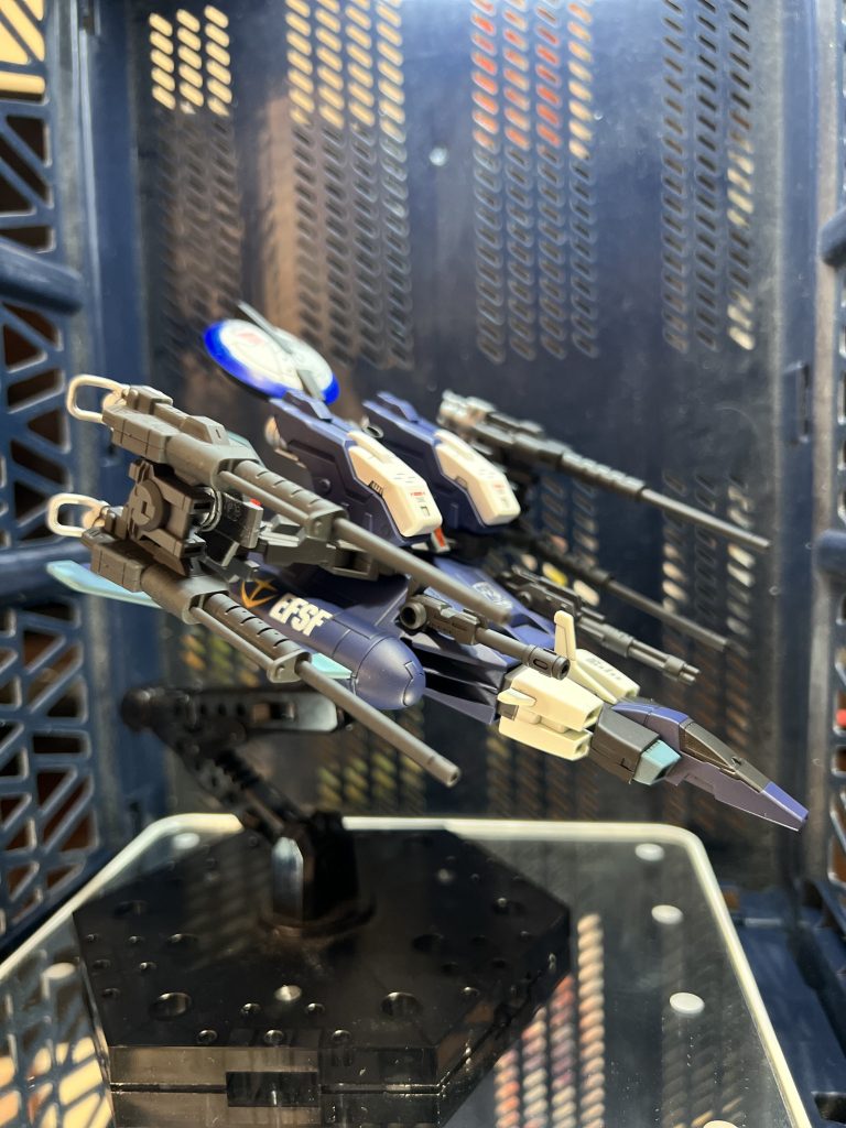 背中のゴツゴツはゾイドのパーツを若干加工して載せました。