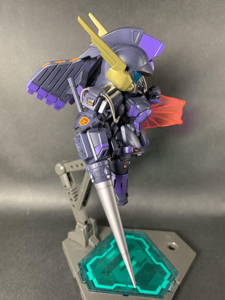 武器はジンクスⅢのパーツを加工したり自作パーツを組み合わせたりしています。