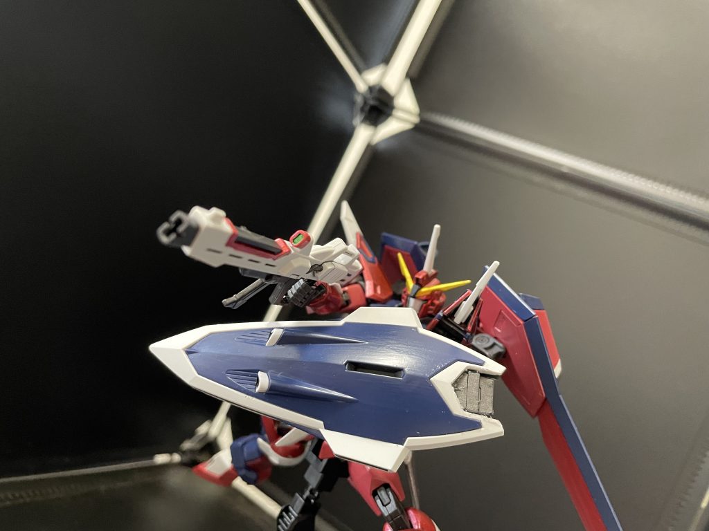 紺色にあたる部分はティターンズブルー2を採用