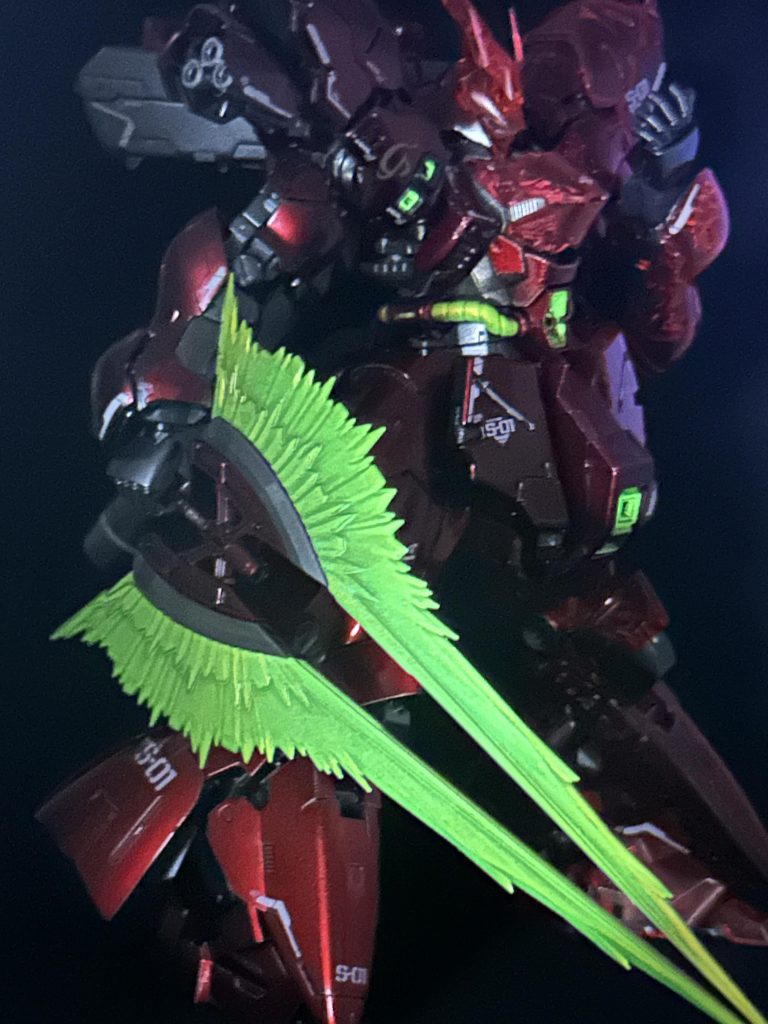 今回も蛍光塗料で所々光ります。というかこれ今見てみるとこれを照明付けた状態で撮った方がサムネ映えするな…勿体無いな…