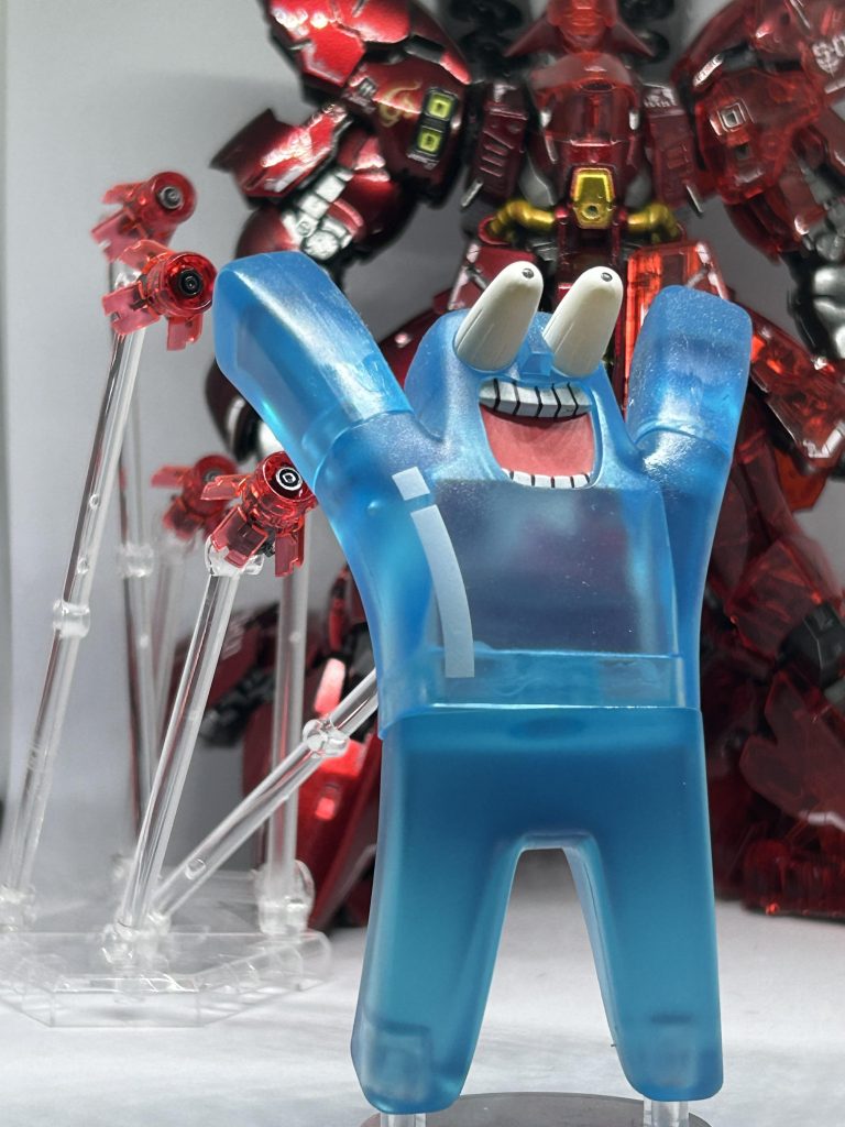 お目汚し失礼致します……お目汚しってあーた……wwwボーボボ×逆シャアで言うとアレですね、『ララァは私の、母親になってくれたかもしれない女性だ!』『お母さん…?私が……!?ちょっとやめてよぉ〜…(雑コスプレ首領パッチ)』『テメーじゃねぇぇ!!!!!!(サザビーのアレをぶん投げるボーボボ)』ずっと何言ってんだこいつ