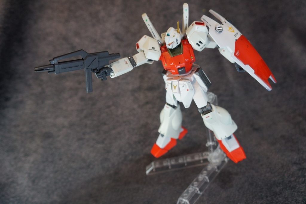 宇宙空間での戦闘をイメージしたポージングは、撮影していて楽しかったです。、