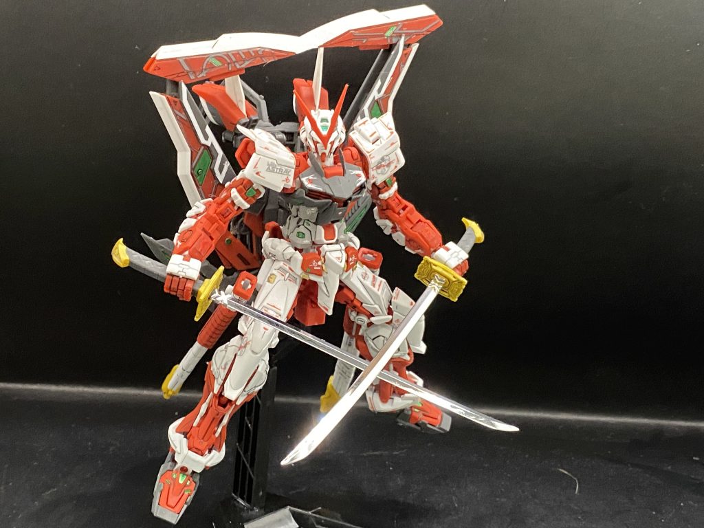 そしてレッドフレーム改の代名詞、デルタフォームアマテラスのようにヴォワチュールリュミエールでバッテリー回復できるようになれば燃費の悪さも改善できるかもしれないですね