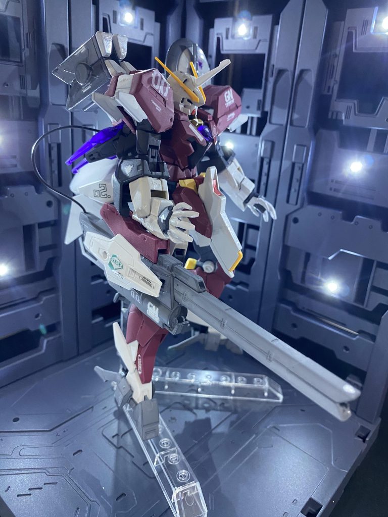 武装はGNレールガンGNミサイルを搭載電子戦にも対応しているという設定