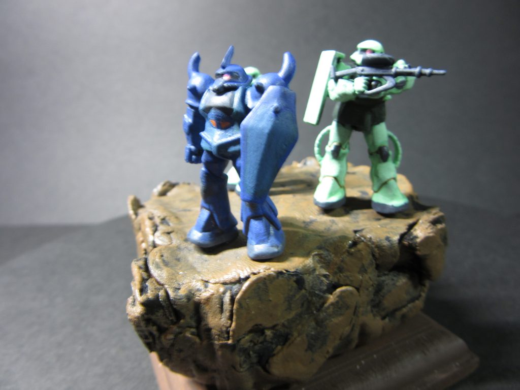 ガンダム情景模型 マスコット グフ&ザク ~ランバラル隊~–4枚目/制作者:かわまる(田舎おやじの模型時代)