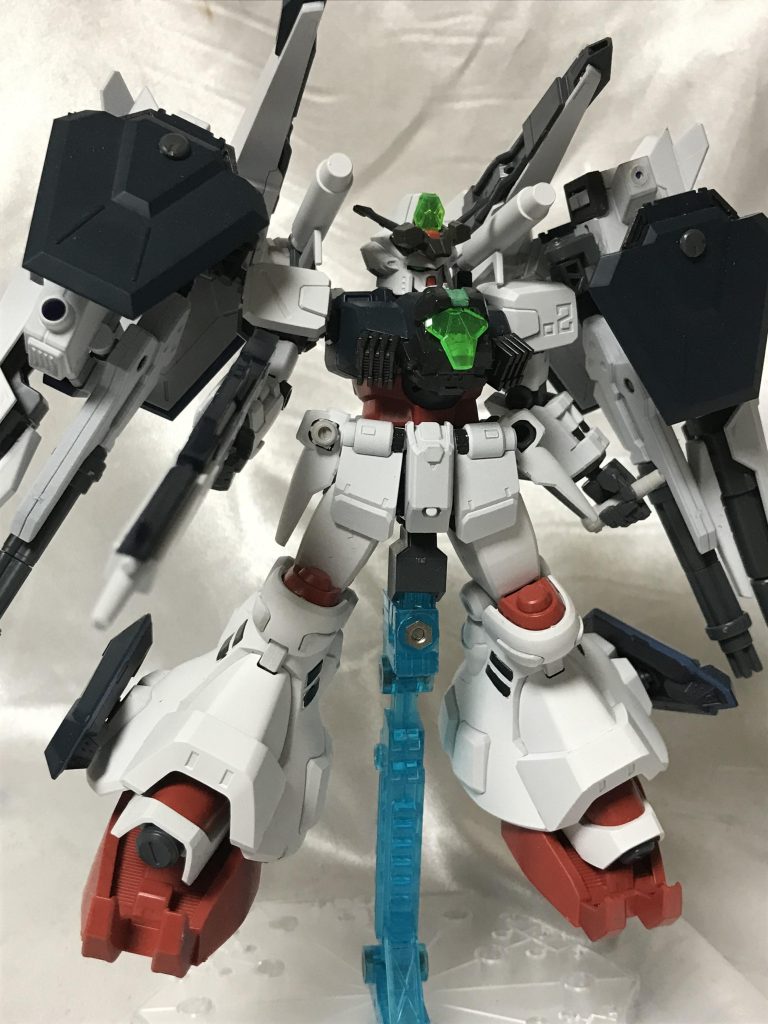 背部のキャノン。シルヴァバレトのものをそのまま使ってます。推進兼攻撃のバックパックは素敵です。