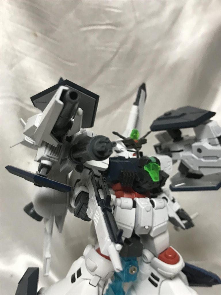 マシンキャノンはある程度自由に動くので、複数の敵を狙う想定です。