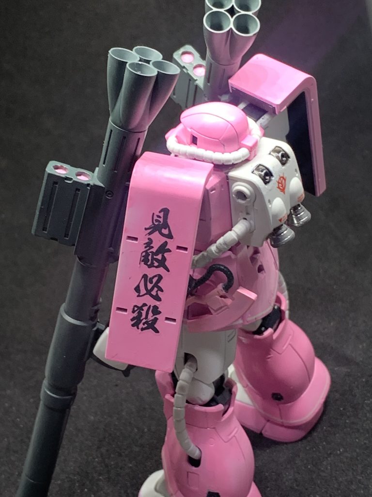 デカールは家にあったガンダムデカール等やA-oneのデカールシートで作成したものを貼っています。