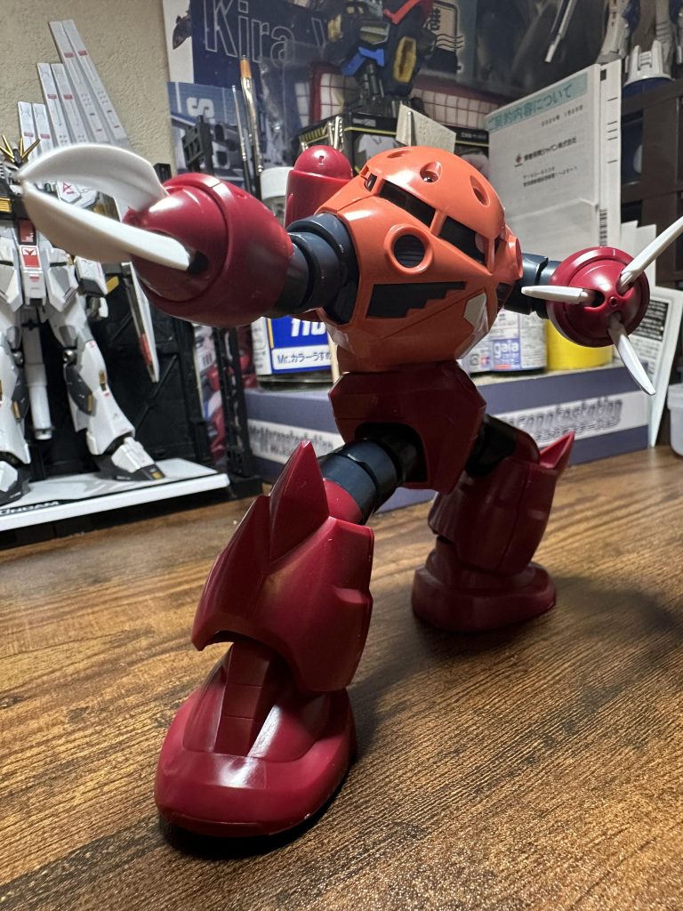  モノアイの加工と一部合わせ目消しも必要かな