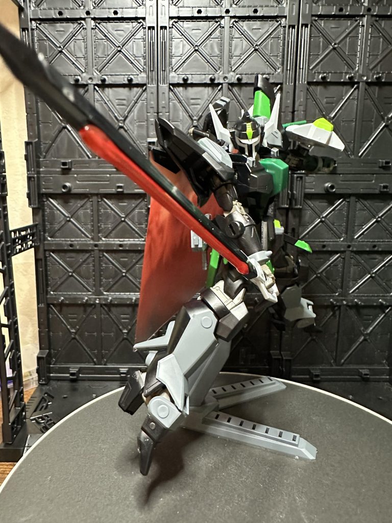 ルドラに関しては肩の可動とシヴァ同様、股の可動が微妙なところです。  