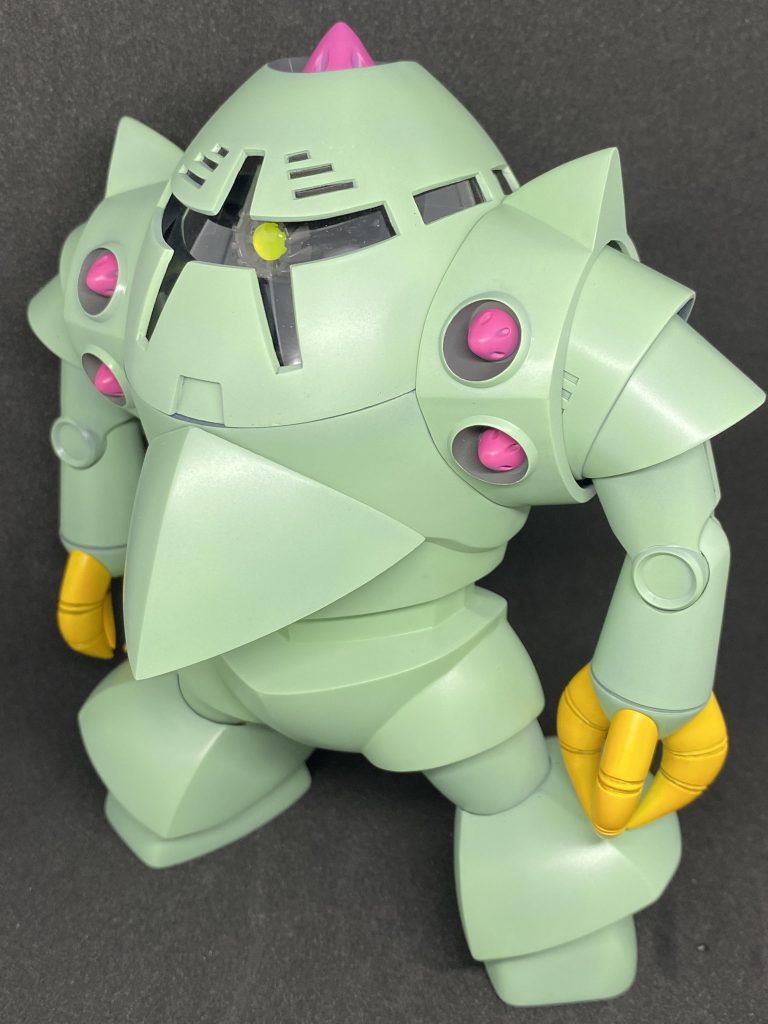 存在感のあるゾックは昔から好きなMSです。